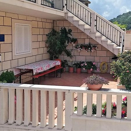 3 Bedroom Awesome Apartment In Pucisca Exterior foto