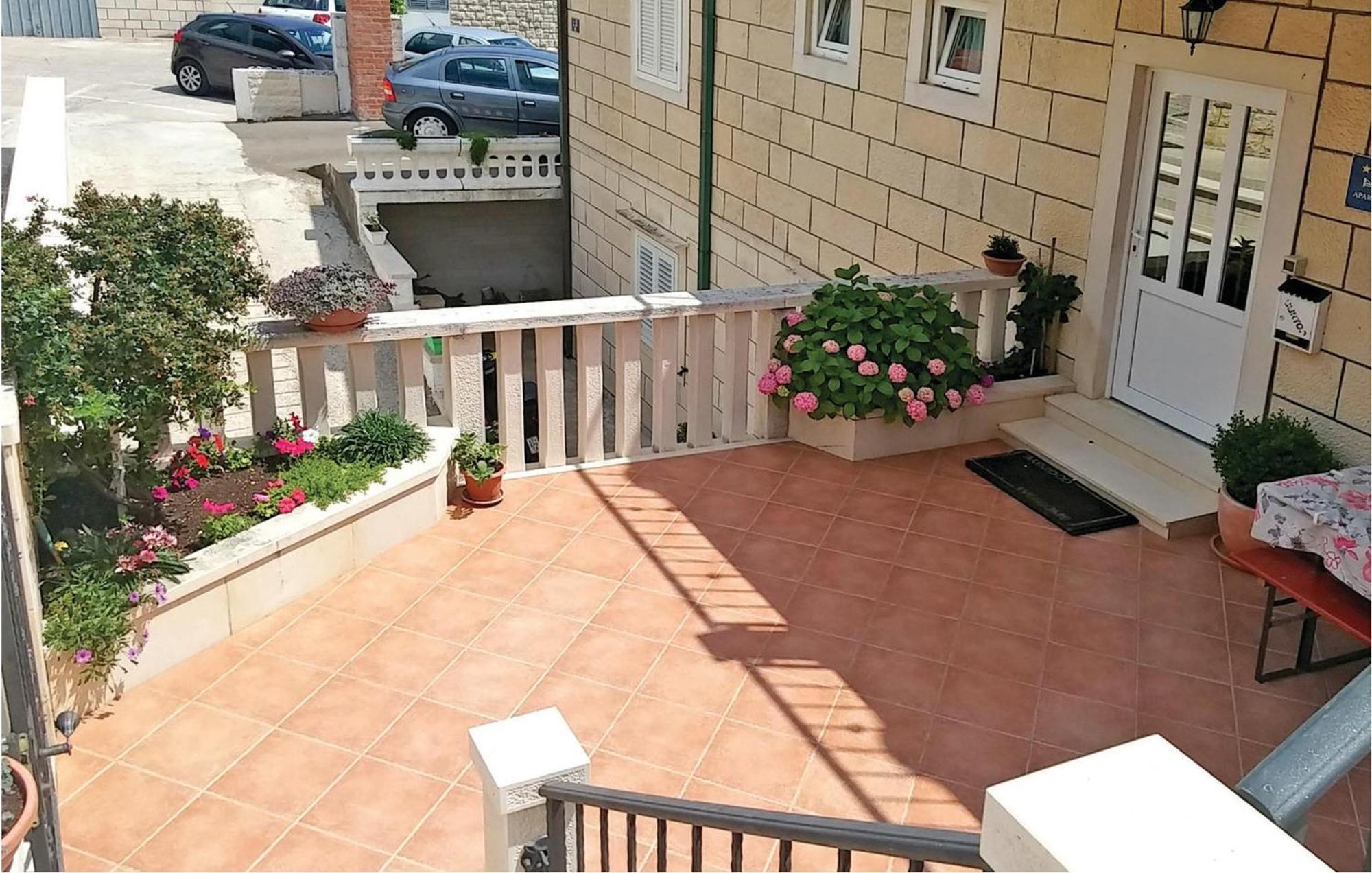 3 Bedroom Awesome Apartment In Pucisca Exterior foto
